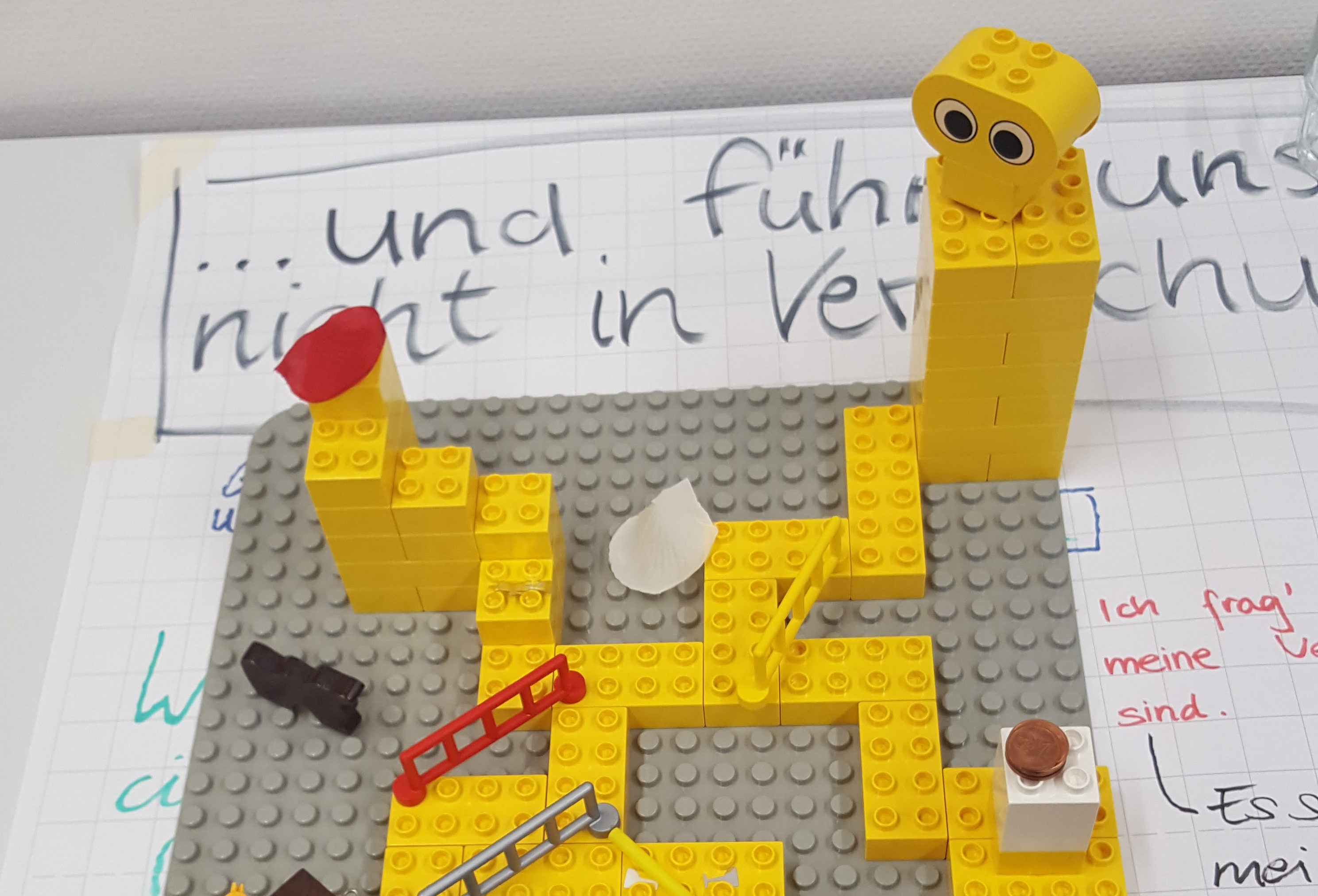 Coole Vikar*innen lernen Konfi vater-unser-baustein